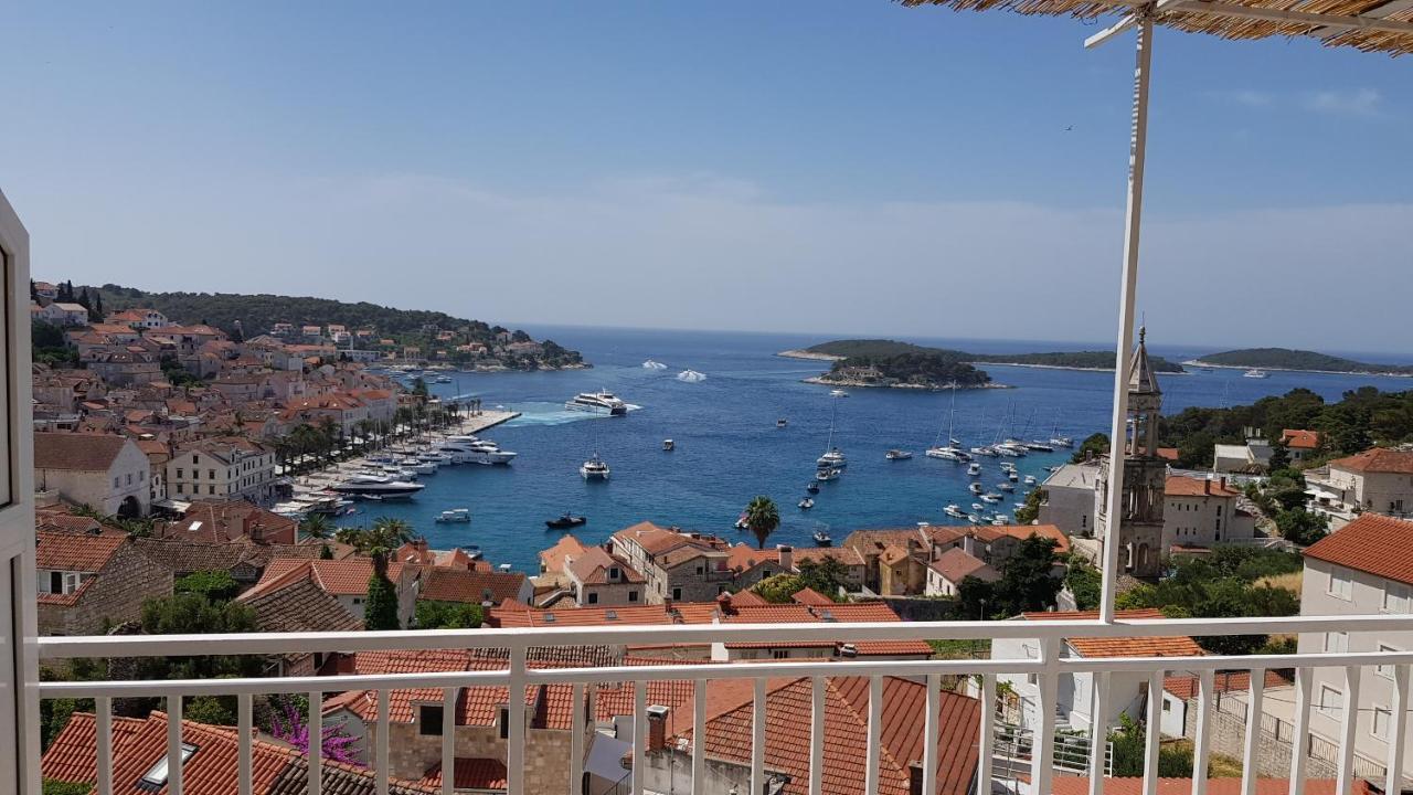 Apartments Bocin Rosso Hvar Town Exterior foto