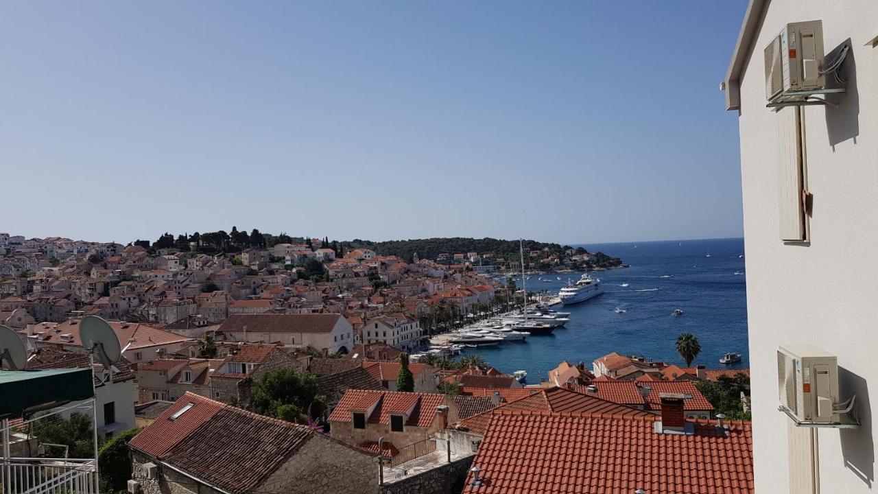 Apartments Bocin Rosso Hvar Town Exterior foto