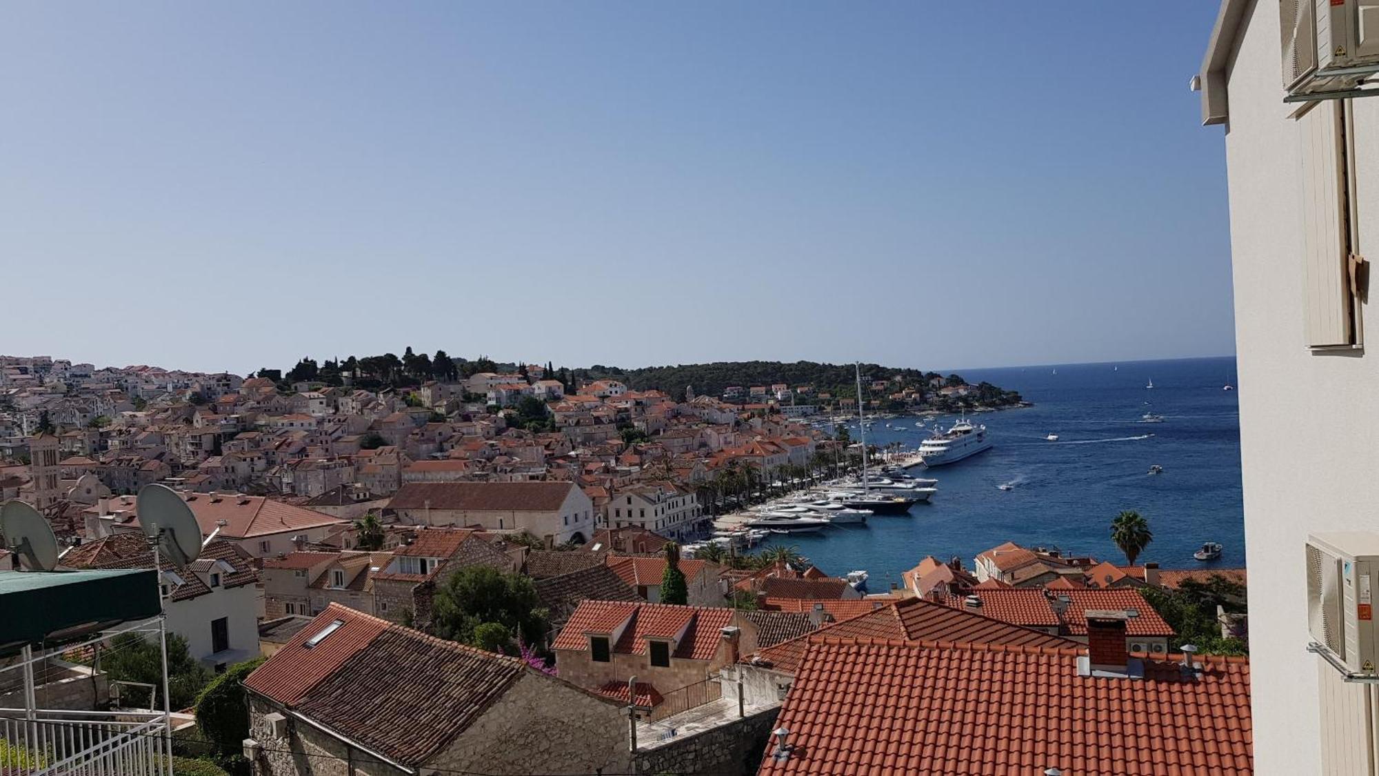 Apartments Bocin Rosso Hvar Town Exterior foto